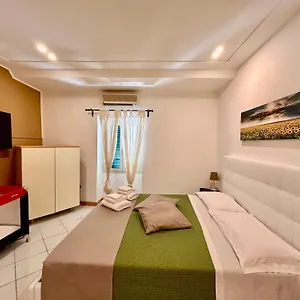 Mammina Chiatamone Napoli